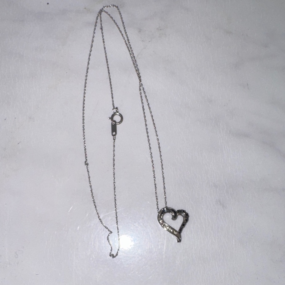 Elegant Silver Heart Pendant Necklace